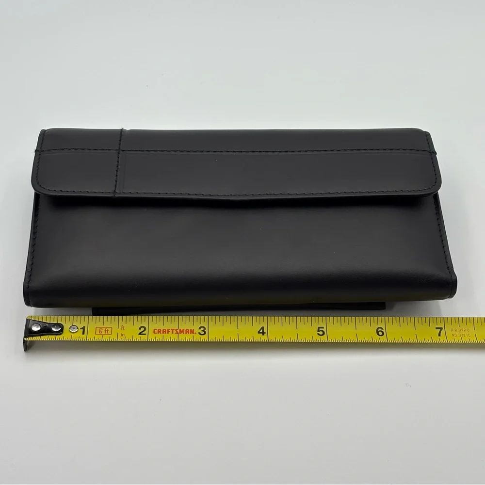 Buxton sleek black
